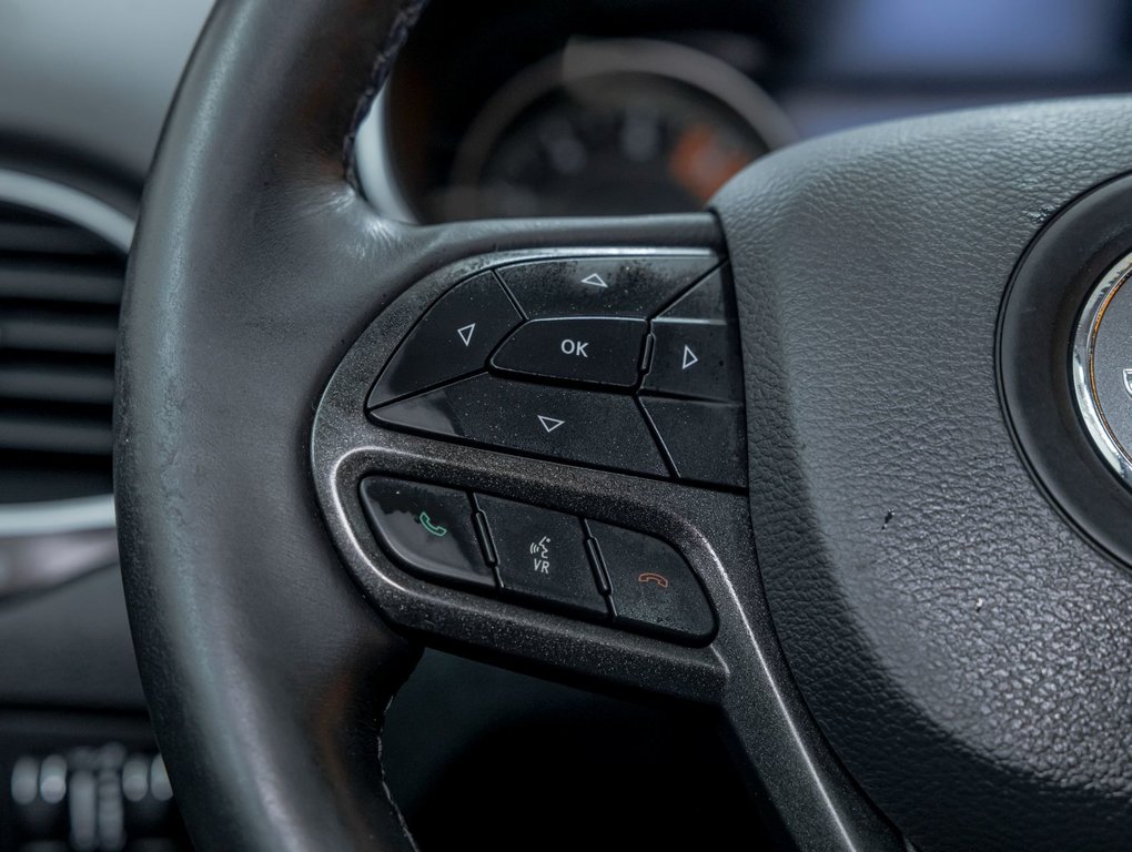 2019 Jeep Cherokee in St-Jérôme, Quebec - 14 - w1024h768px