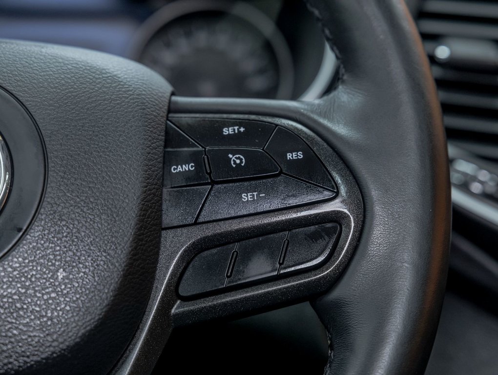 2019 Jeep Cherokee in St-Jérôme, Quebec - 15 - w1024h768px