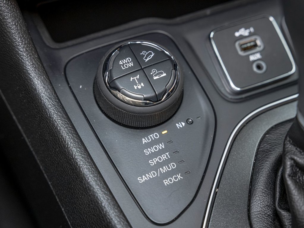 2021 Jeep Cherokee in St-Jérôme, Quebec - 22 - w1024h768px