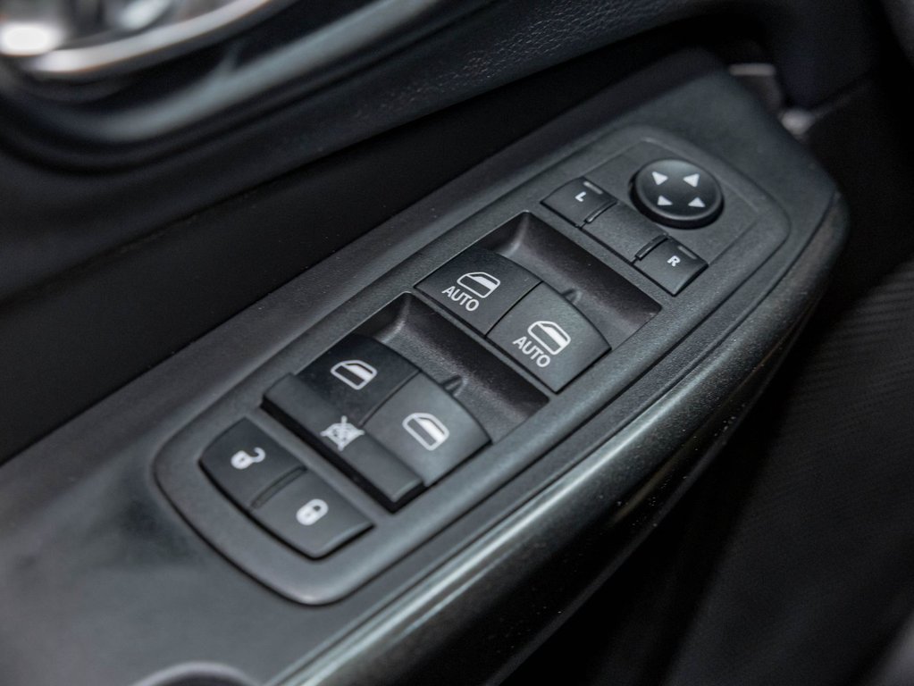 Jeep Cherokee  2022 à St-Jérôme, Québec - 23 - w1024h768px