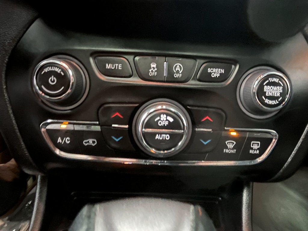 2022 Jeep Cherokee in St-Jérôme, Quebec - 16 - w1024h768px