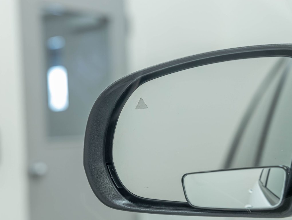 Jeep Cherokee  2022 à St-Jérôme, Québec - 34 - w1024h768px