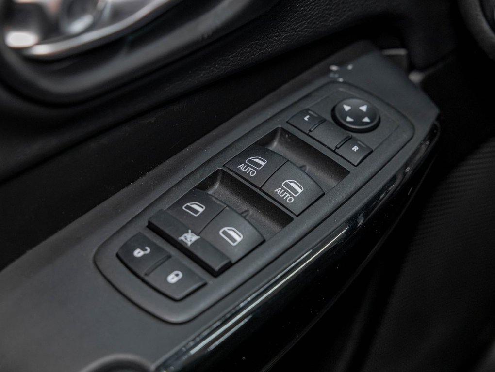 2022 Jeep Cherokee in St-Jérôme, Quebec - 25 - w1024h768px