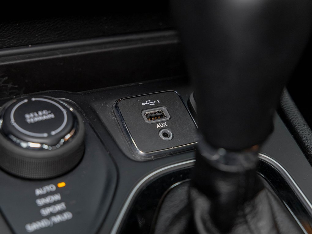 2022 Jeep Cherokee in St-Jérôme, Quebec - 23 - w1024h768px