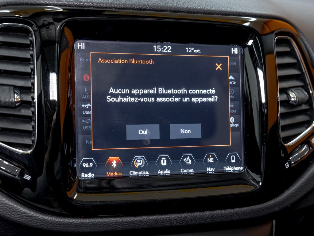 Jeep Compass  2018 à St-Jérôme, Québec - 18 - w1024h768px