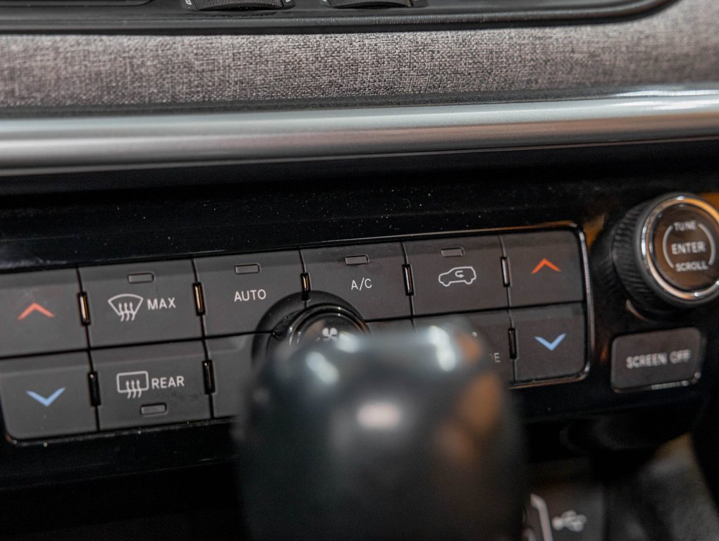 Jeep Compass  2023 à St-Jérôme, Québec - 22 - w1024h768px