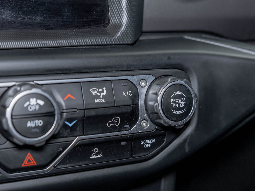 Jeep Gladiator  2023 à St-Jérôme, Québec - 18 - w1024h768px
