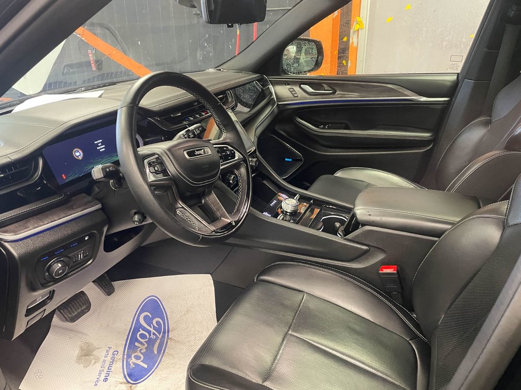 Jeep Grand Cherokee 4xe  2023 à St-Jérôme, Québec - 5 - w1024h768px