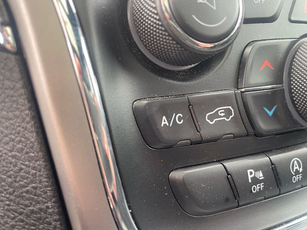 Jeep Grand Cherokee  2017 à St-Jérôme, Québec - 16 - w1024h768px