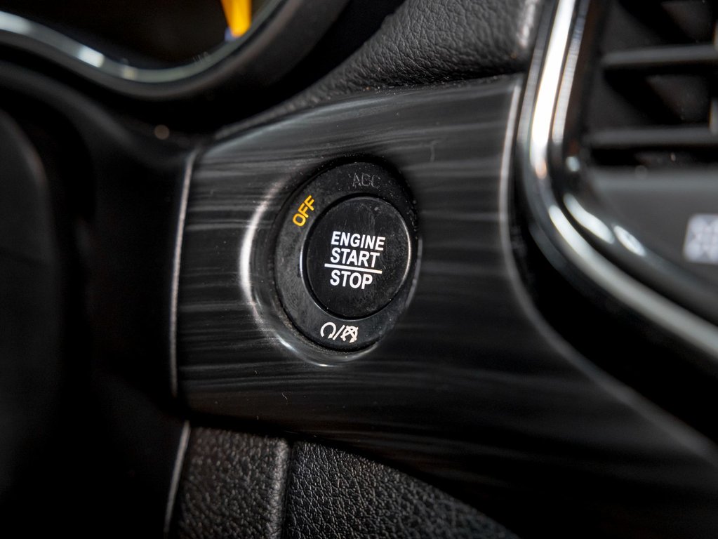 2019 Jeep Grand Cherokee in St-Jérôme, Quebec - 28 - w1024h768px