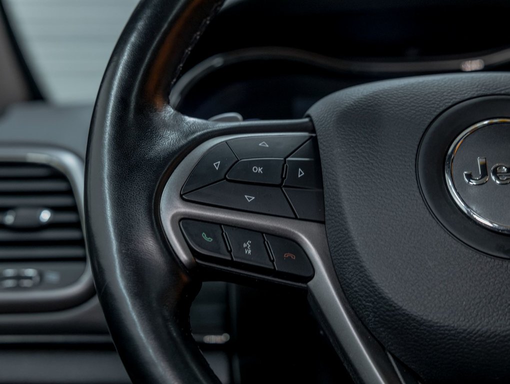 2021 Jeep Grand Cherokee in St-Jérôme, Quebec - 15 - w1024h768px