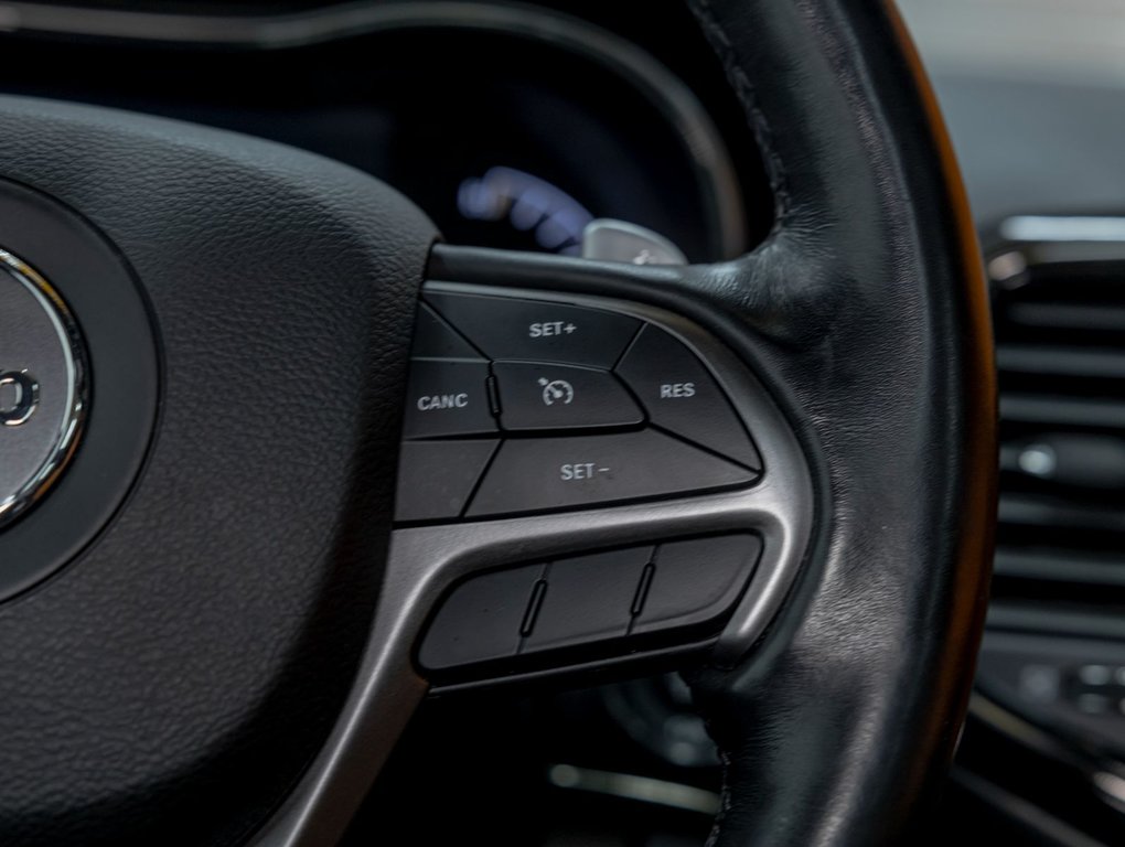 2021 Jeep Grand Cherokee in St-Jérôme, Quebec - 16 - w1024h768px