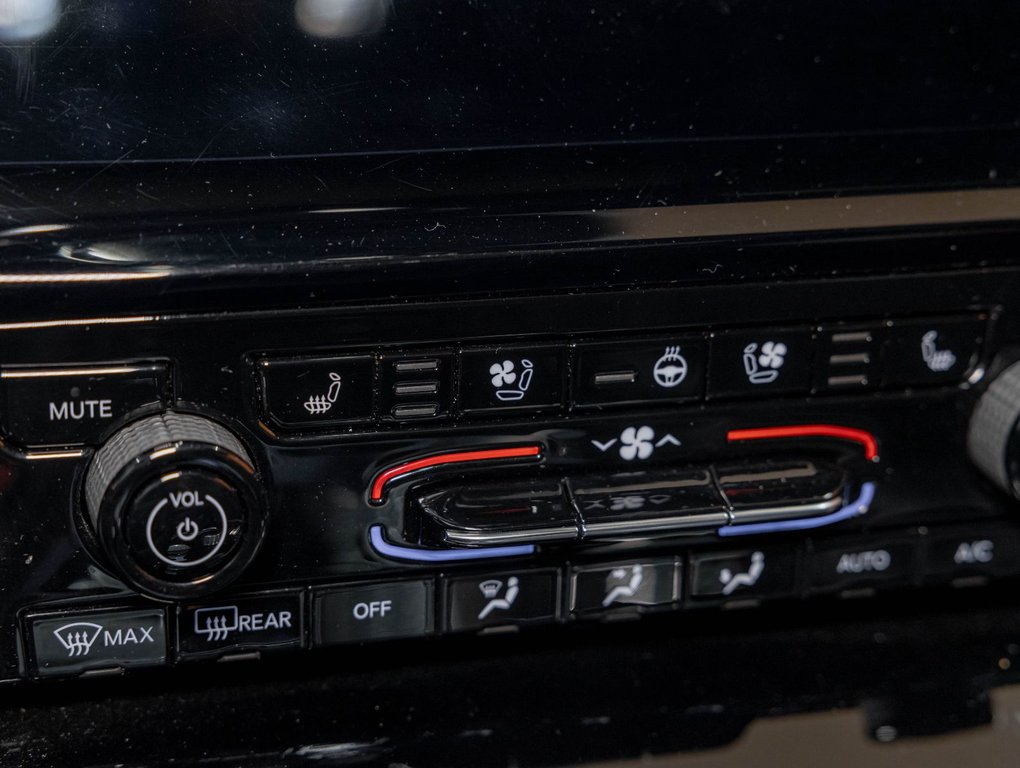 2022 Jeep Grand Cherokee in St-Jérôme, Quebec - 22 - w1024h768px