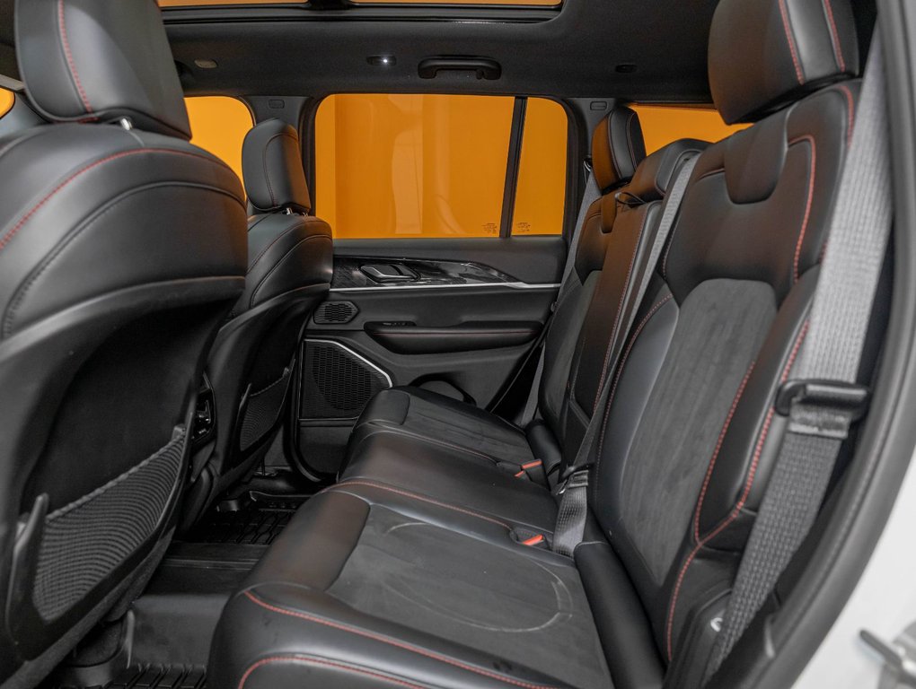 2022 Jeep Grand Cherokee in St-Jérôme, Quebec - 31 - w1024h768px