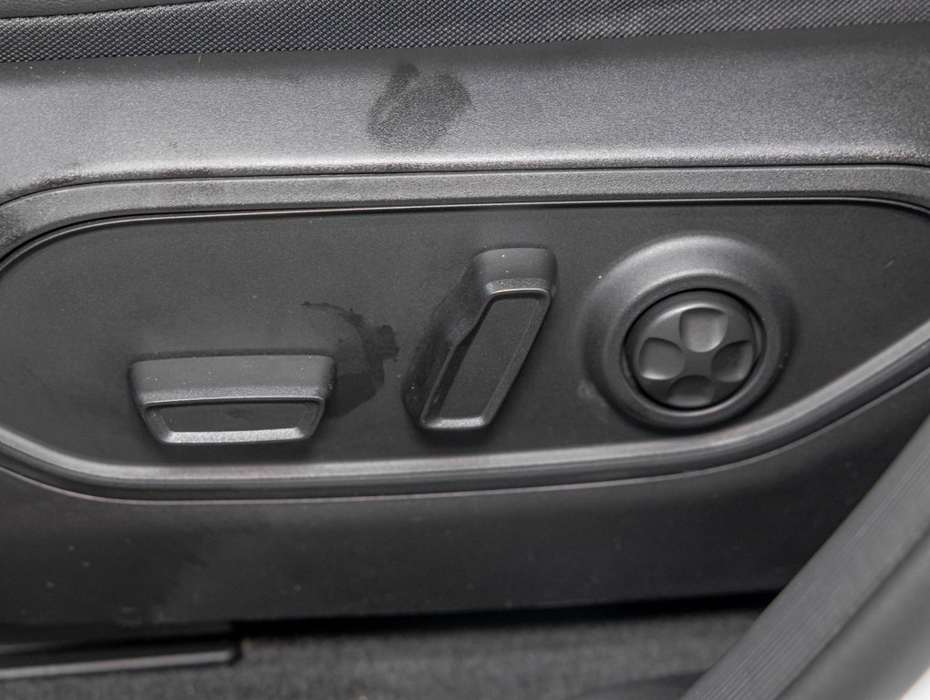 2022 Jeep Grand Cherokee in St-Jérôme, Quebec - 27 - w1024h768px