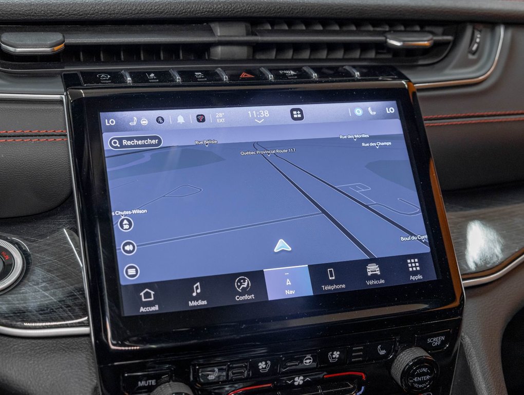 2022 Jeep Grand Cherokee in St-Jérôme, Quebec - 17 - w1024h768px