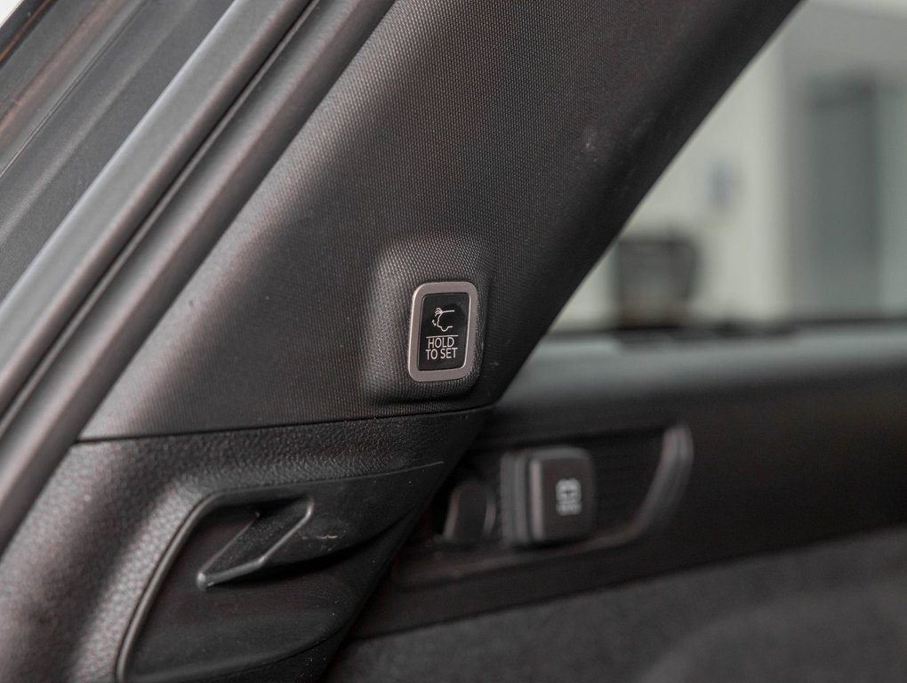 2022 Jeep Grand Cherokee in St-Jérôme, Quebec - 35 - w1024h768px