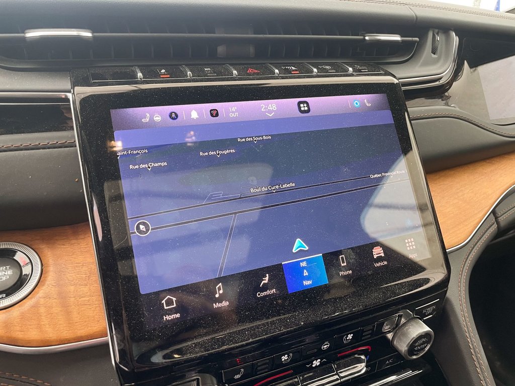 Jeep Grand Cherokee  2023 à St-Jérôme, Québec - 4 - w1024h768px
