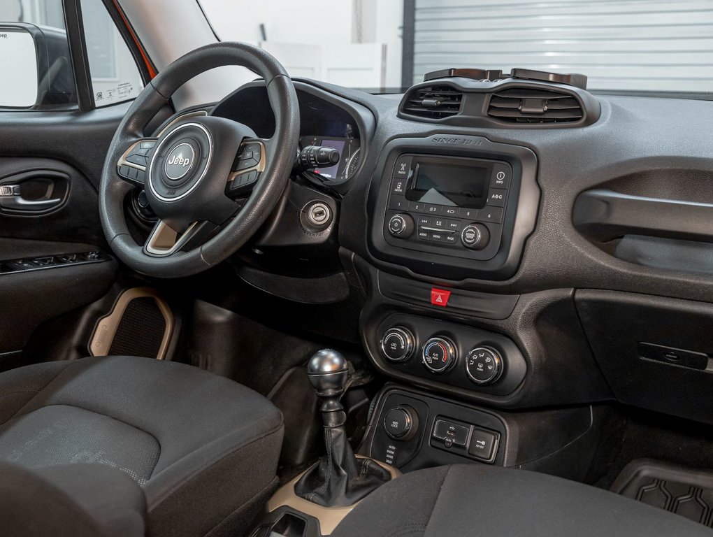 2016 Jeep Renegade in St-Jérôme, Quebec - 22 - w1024h768px