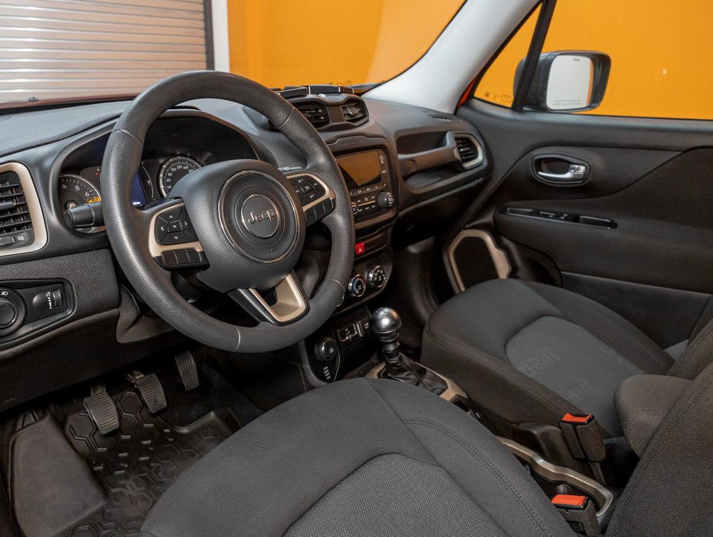 Jeep Renegade  2016 à St-Jérôme, Québec - 2 - w1024h768px