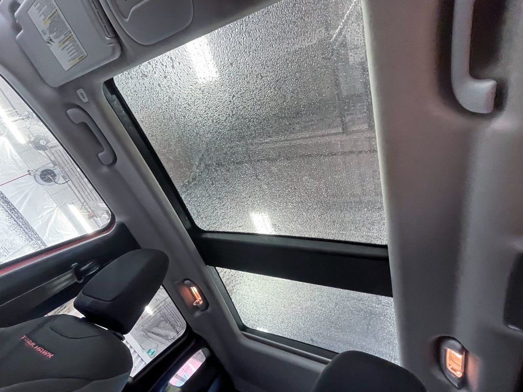 Jeep Renegade  2019 à St-Jérôme, Québec - 3 - w1024h768px