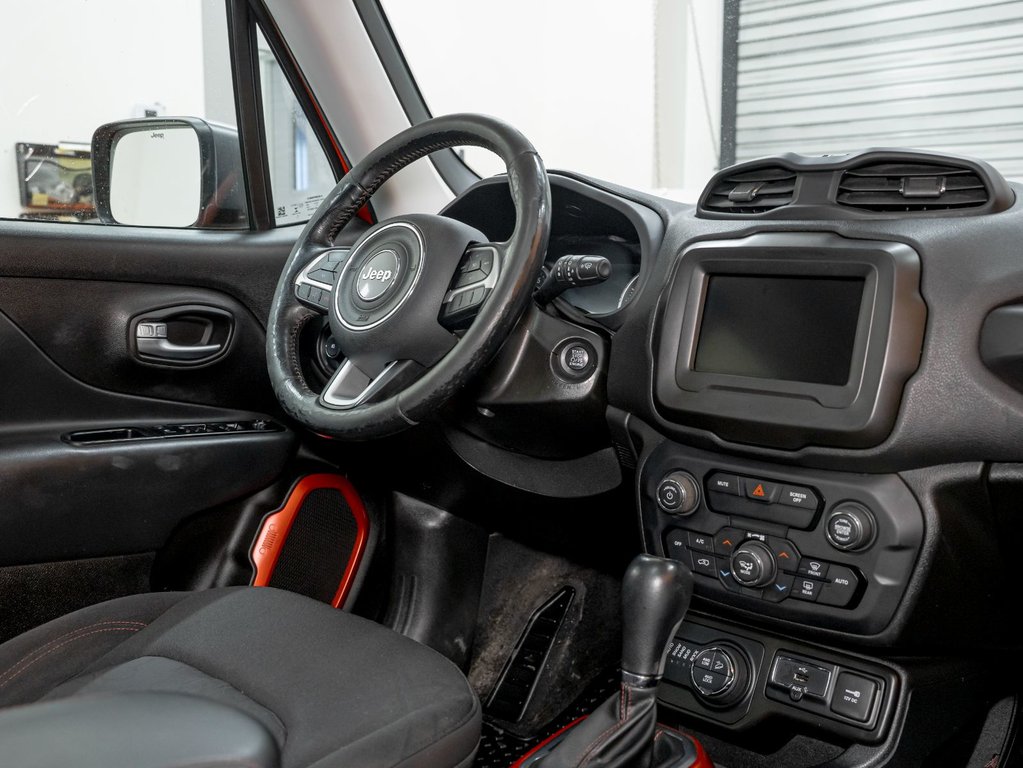 Jeep Renegade  2019 à St-Jérôme, Québec - 26 - w1024h768px