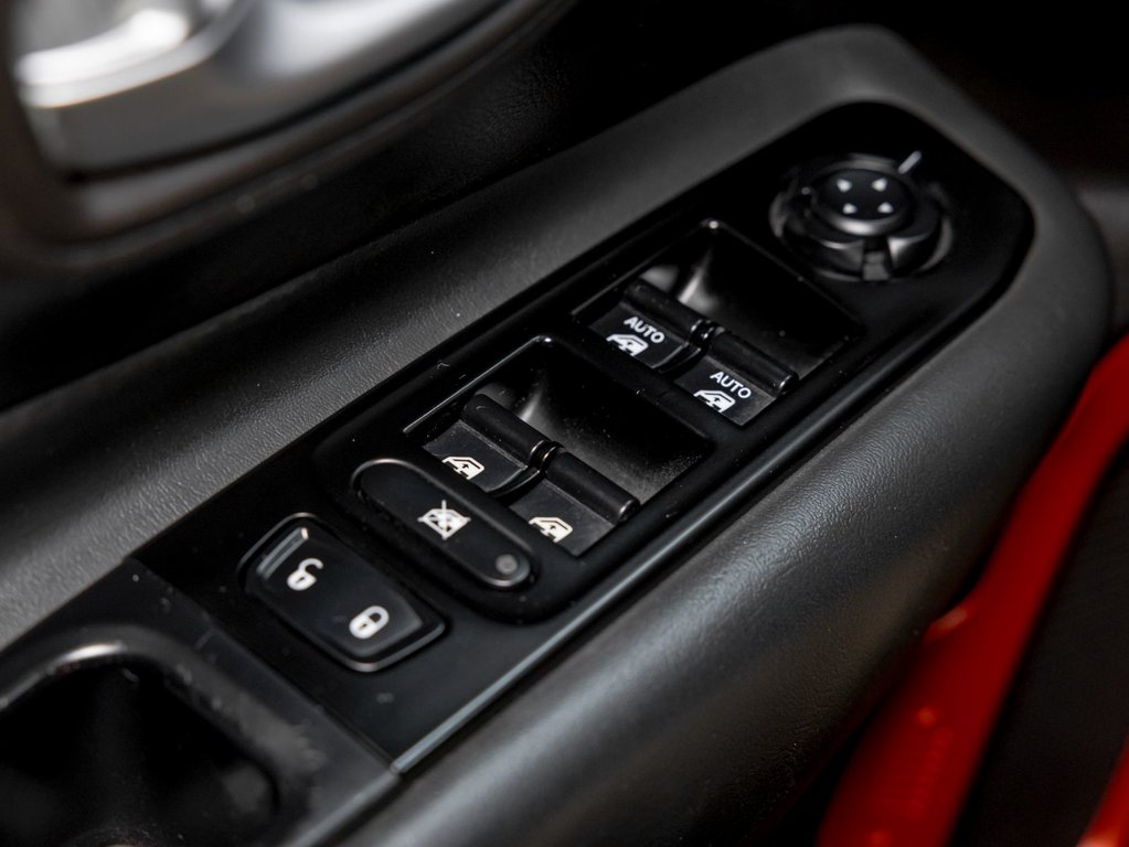 Jeep Renegade  2019 à St-Jérôme, Québec - 24 - w1024h768px