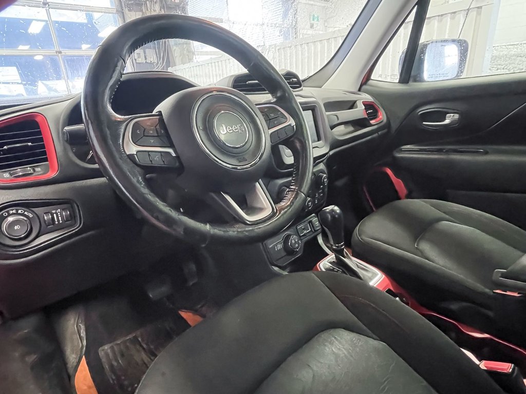 Jeep Renegade  2019 à St-Jérôme, Québec - 4 - w1024h768px