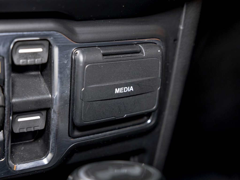 2021 Jeep Wrangler 4xe in St-Jérôme, Quebec - 25 - w1024h768px