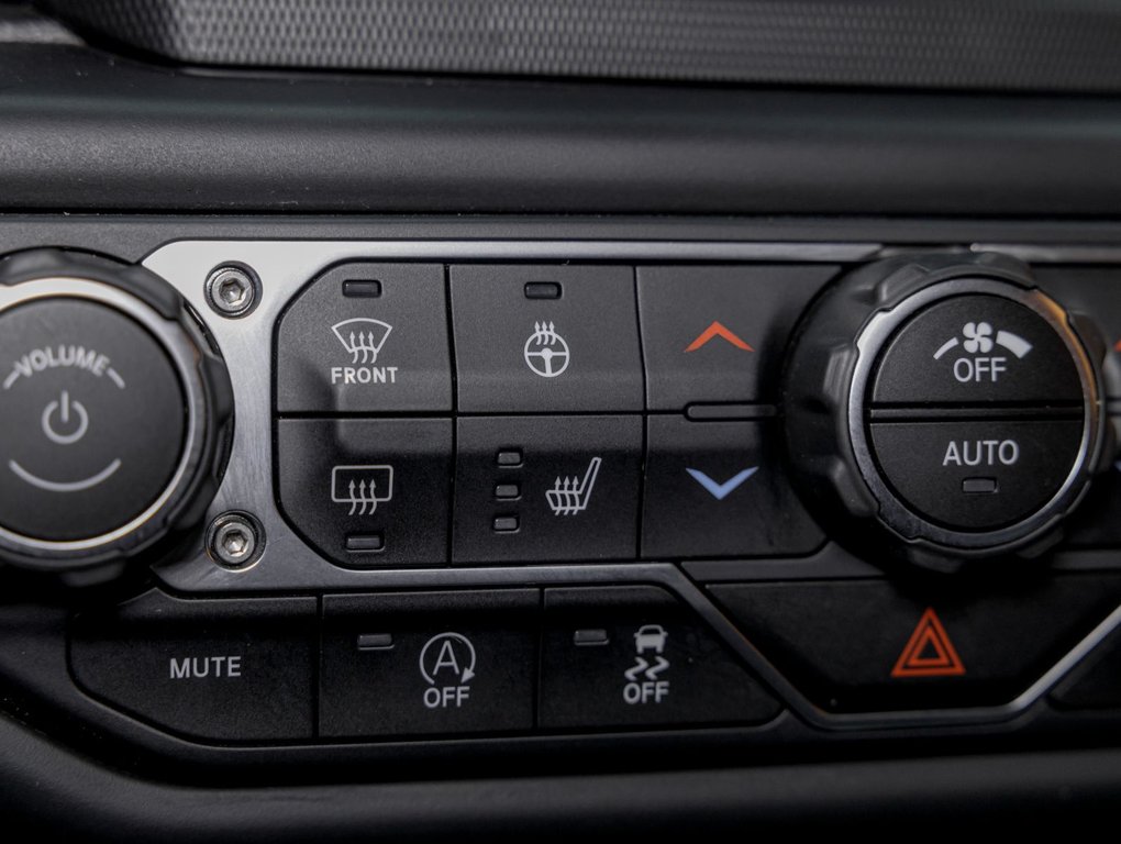 2020 Jeep Wrangler in St-Jérôme, Quebec - 21 - w1024h768px