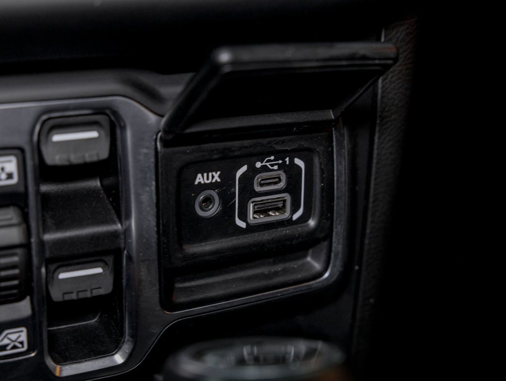 2020 Jeep Wrangler in St-Jérôme, Quebec - 23 - w1024h768px