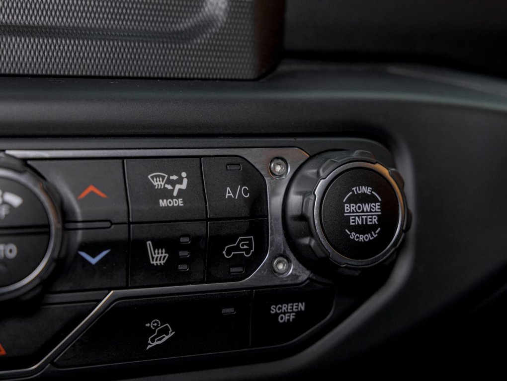 2020 Jeep Wrangler in St-Jérôme, Quebec - 22 - w1024h768px