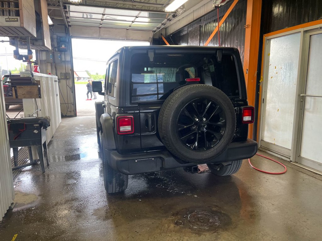 2021 Jeep Wrangler in St-Jérôme, Quebec - 6 - w1024h768px