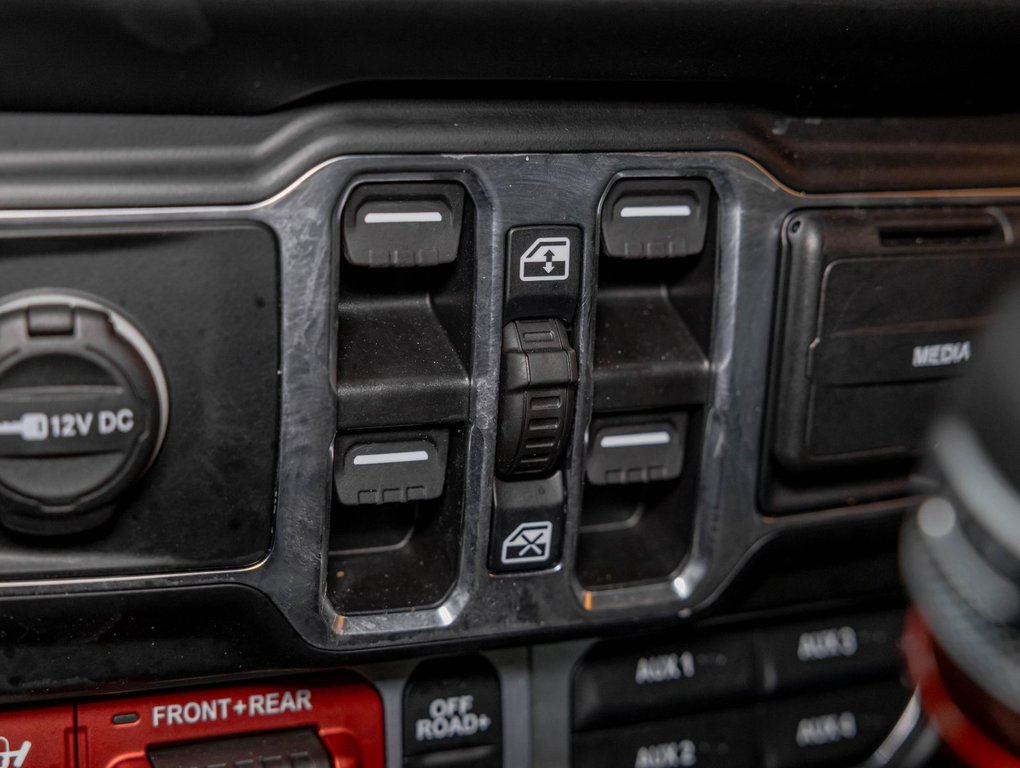 2023 Jeep Wrangler in St-Jérôme, Quebec - 23 - w1024h768px