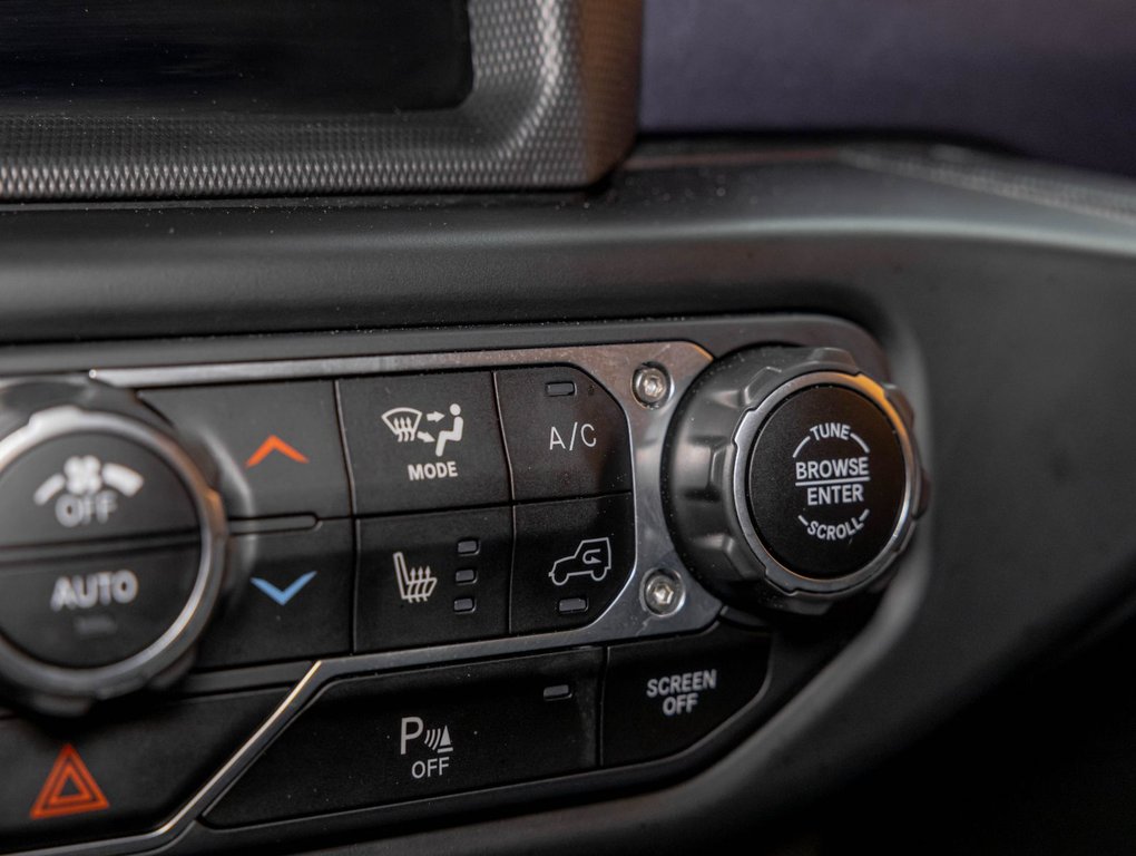 2023 Jeep Wrangler in St-Jérôme, Quebec - 22 - w1024h768px