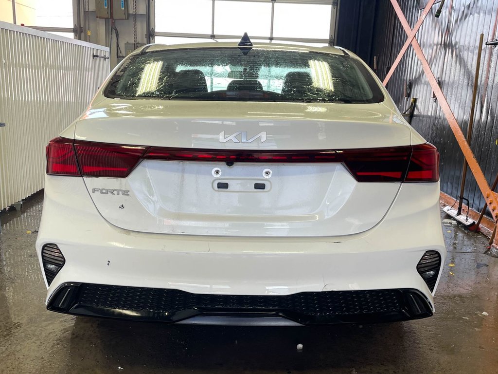 2023 Kia Forte in St-Jérôme, Quebec - 6 - w1024h768px