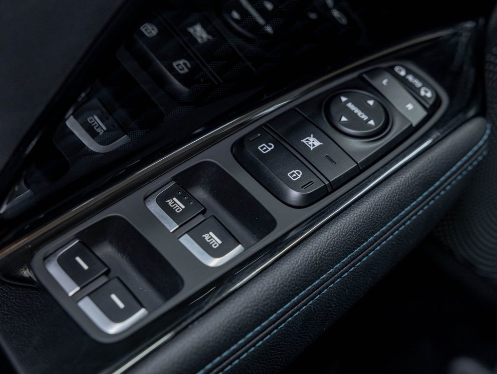 2020 Kia Niro EV in St-Jérôme, Quebec - 26 - w1024h768px