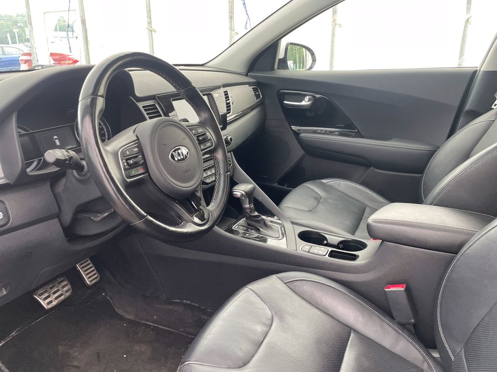 2017 Kia NIRO in St-Jérôme, Quebec - 5 - w1024h768px