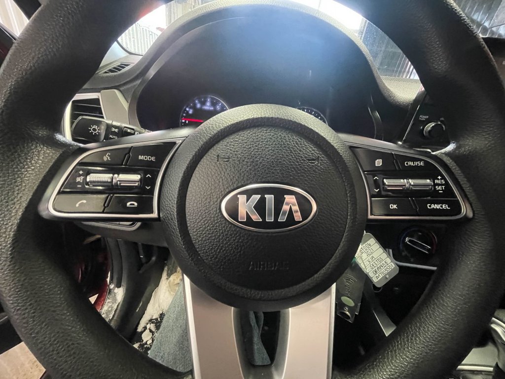 2021 Kia Seltos in St-Jérôme, Quebec - 16 - w1024h768px