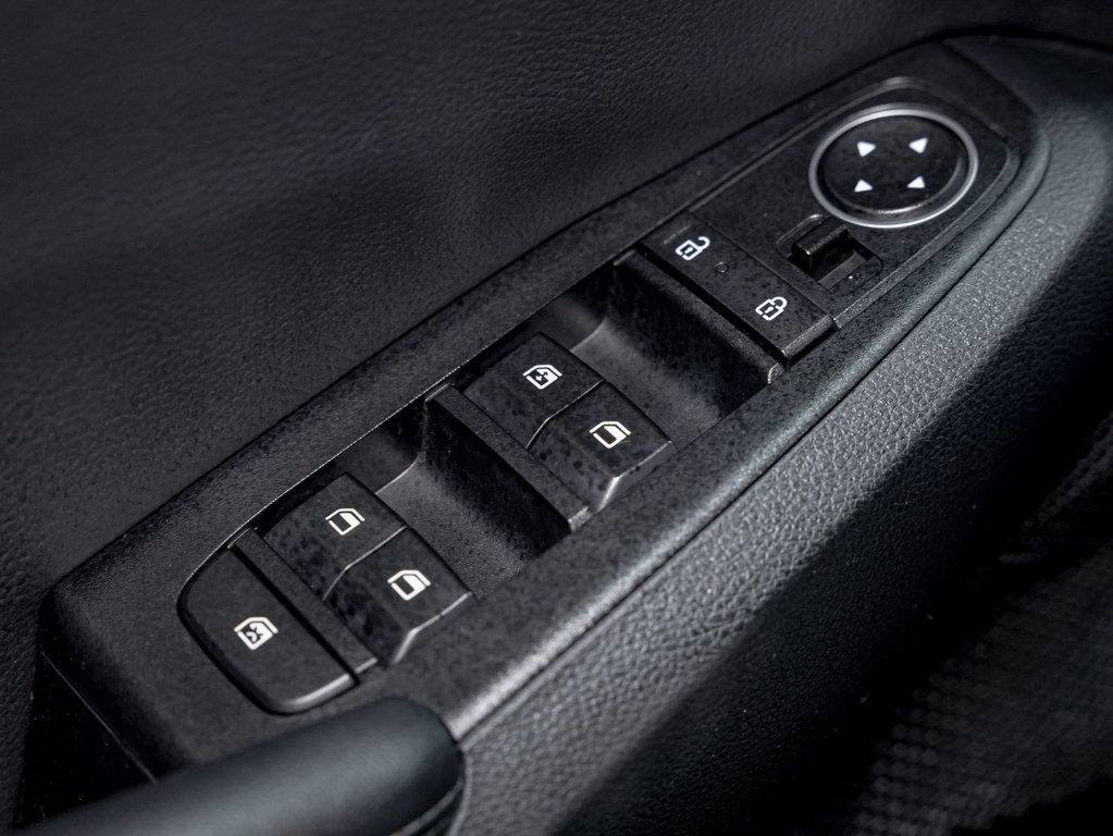 2024 Kia Seltos in St-Jérôme, Quebec - 25 - w1024h768px