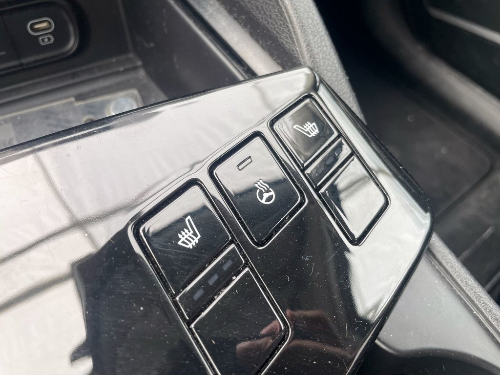 Kia Sportage Hybrid  2023 à St-Jérôme, Québec - 14 - w1024h768px