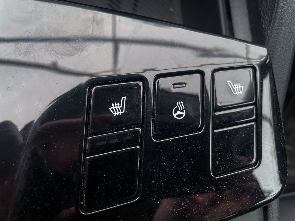 Kia Sportage Hybrid  2023 à St-Jérôme, Québec - 13 - w1024h768px