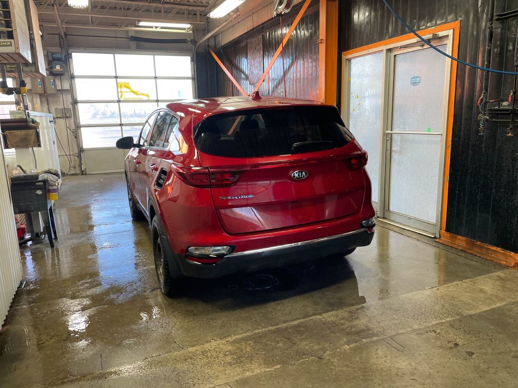 2020 Kia Sportage in St-Jérôme, Quebec - 5 - w1024h768px