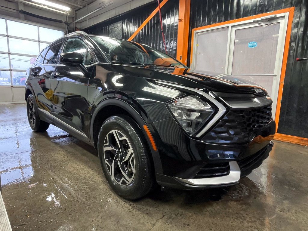 Kia Sportage  2023 à St-Jérôme, Québec - 9 - w1024h768px