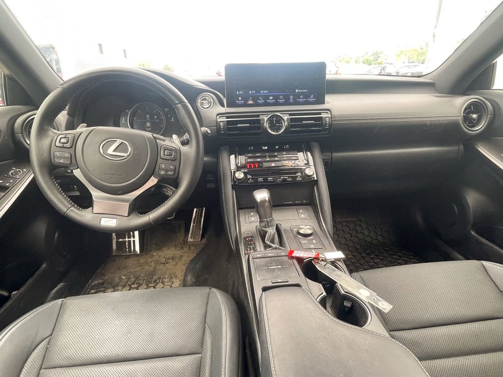 2025 Lexus IS in St-Jérôme, Quebec - 13 - w1024h768px