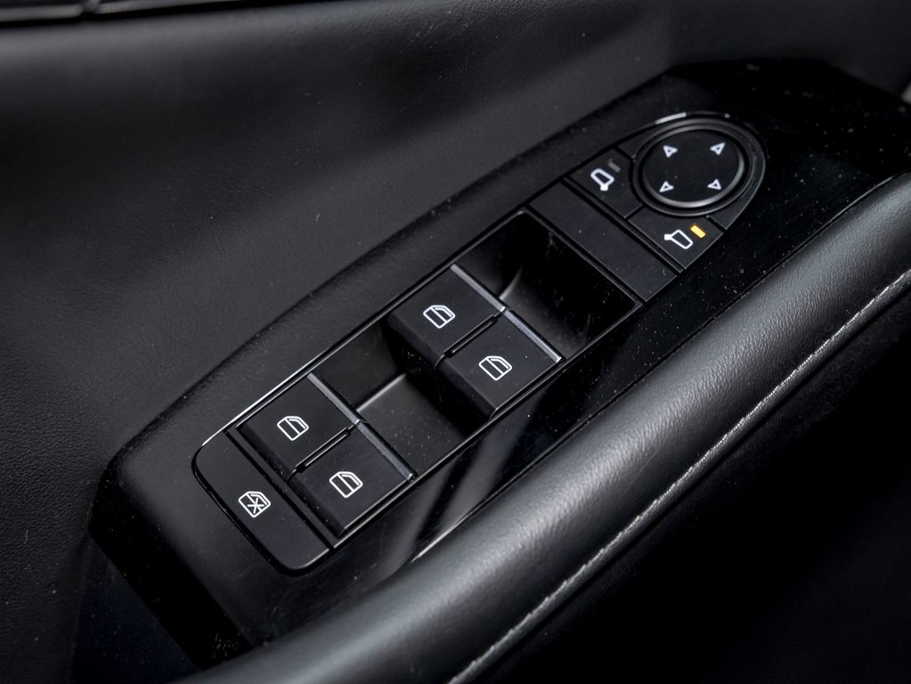 2025 Mazda CX-30 in St-Jérôme, Quebec - 28 - w1024h768px