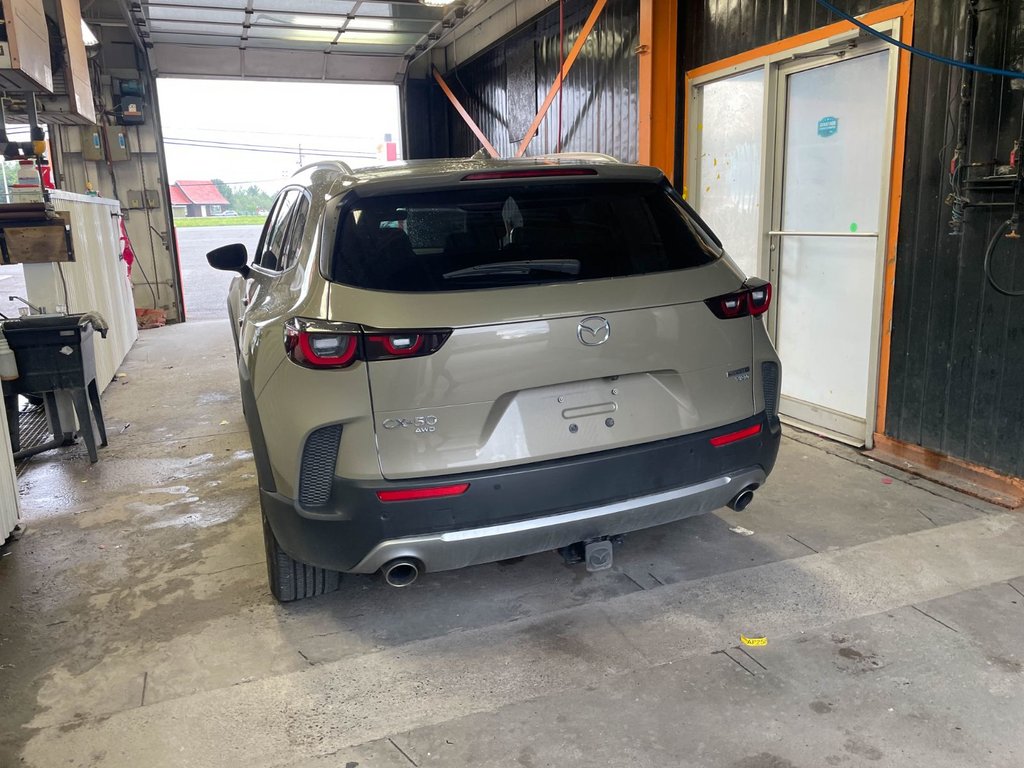 2024 Mazda CX-50 in St-Jérôme, Quebec - 8 - w1024h768px