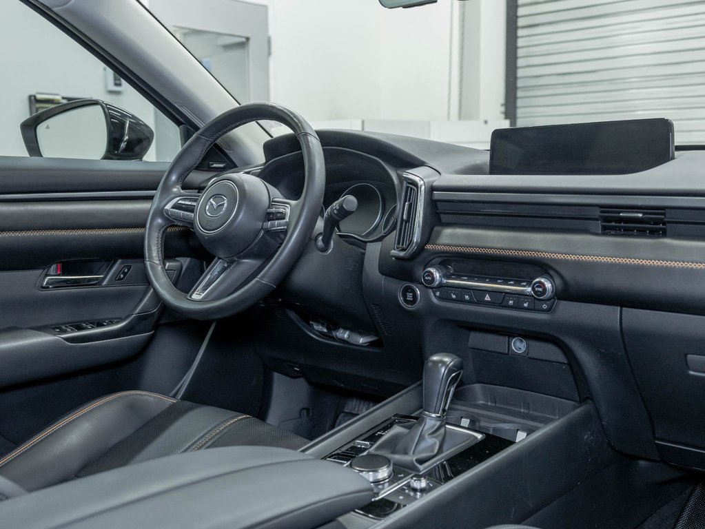 2024 Mazda CX-50 in St-Jérôme, Quebec - 28 - w1024h768px