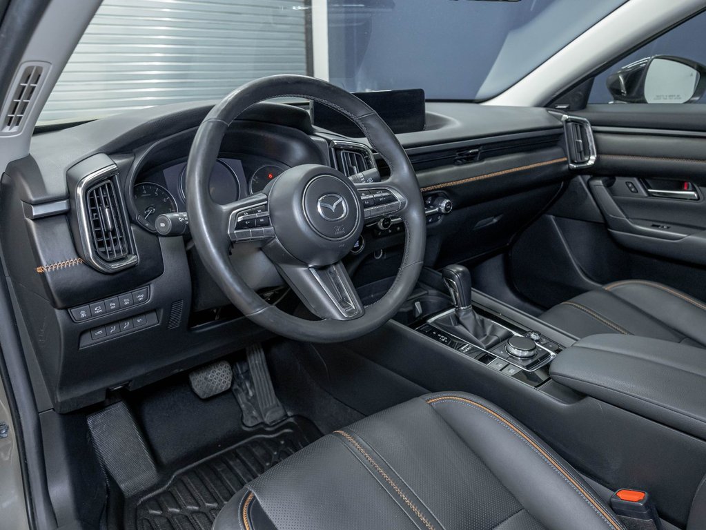 2024 Mazda CX-50 in St-Jérôme, Quebec - 2 - w1024h768px
