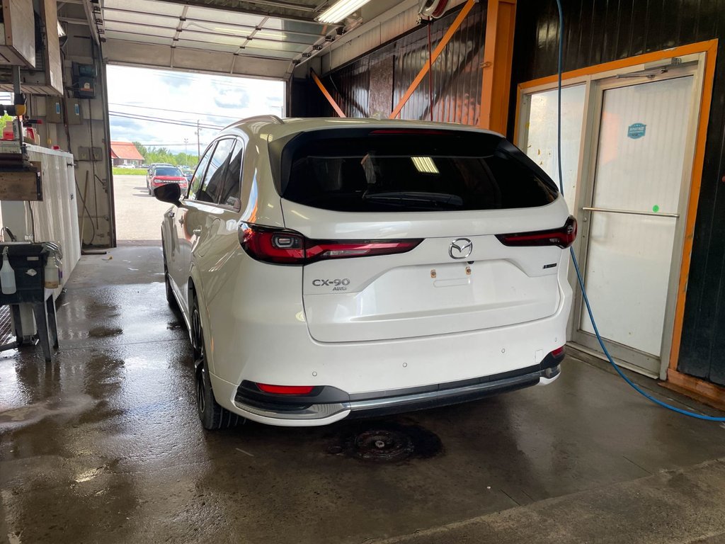 2024 Mazda CX-90 MHEV in St-Jérôme, Quebec - 8 - w1024h768px
